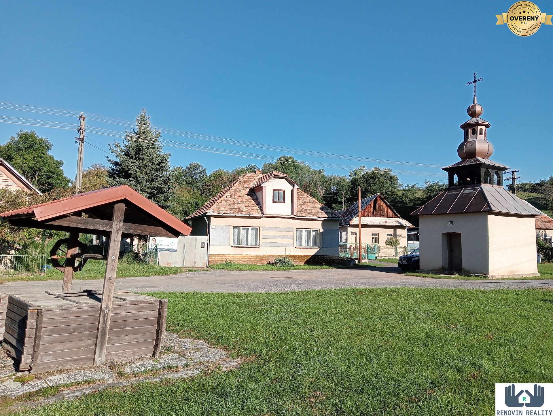 Rodinný dom s veľkým pozemkom 3 000m² v centre obce – Kozí Vrbovok