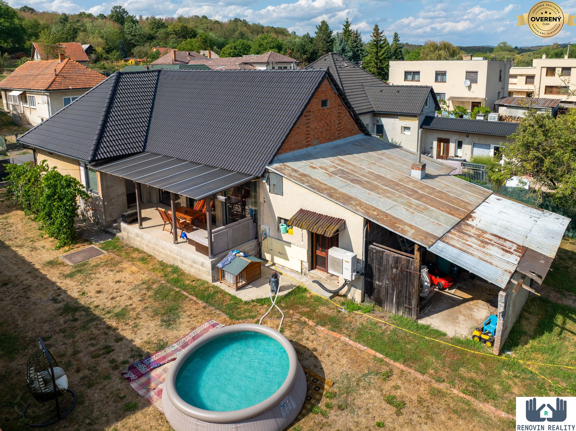 Moderné a štýlové bývanie v kompletne zrekonštruovanom rodinnom dome – Bzovík